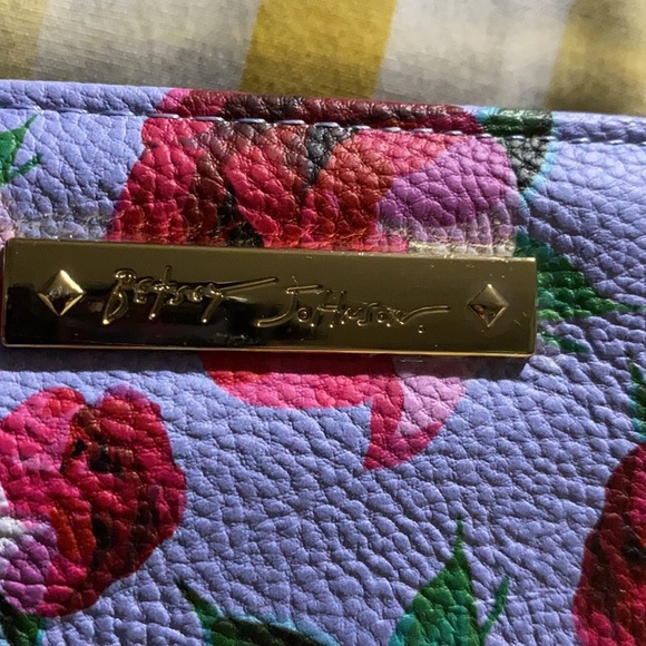 NWT 🔥 Brand new betsey Johnson checkbook wristlet - Picture 3 of 13